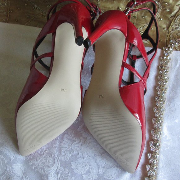 ๐๐ GUESS MACYโS RED PATENT STILLETTO SIZE 7M ๐๐ - Picture 7 of 15